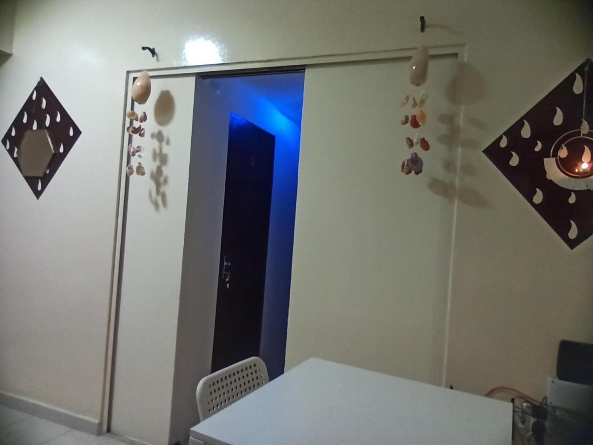 Appartamento Moon Backpackers , Al Rigga , Partition For Couples And For Singles Dubai Esterno foto