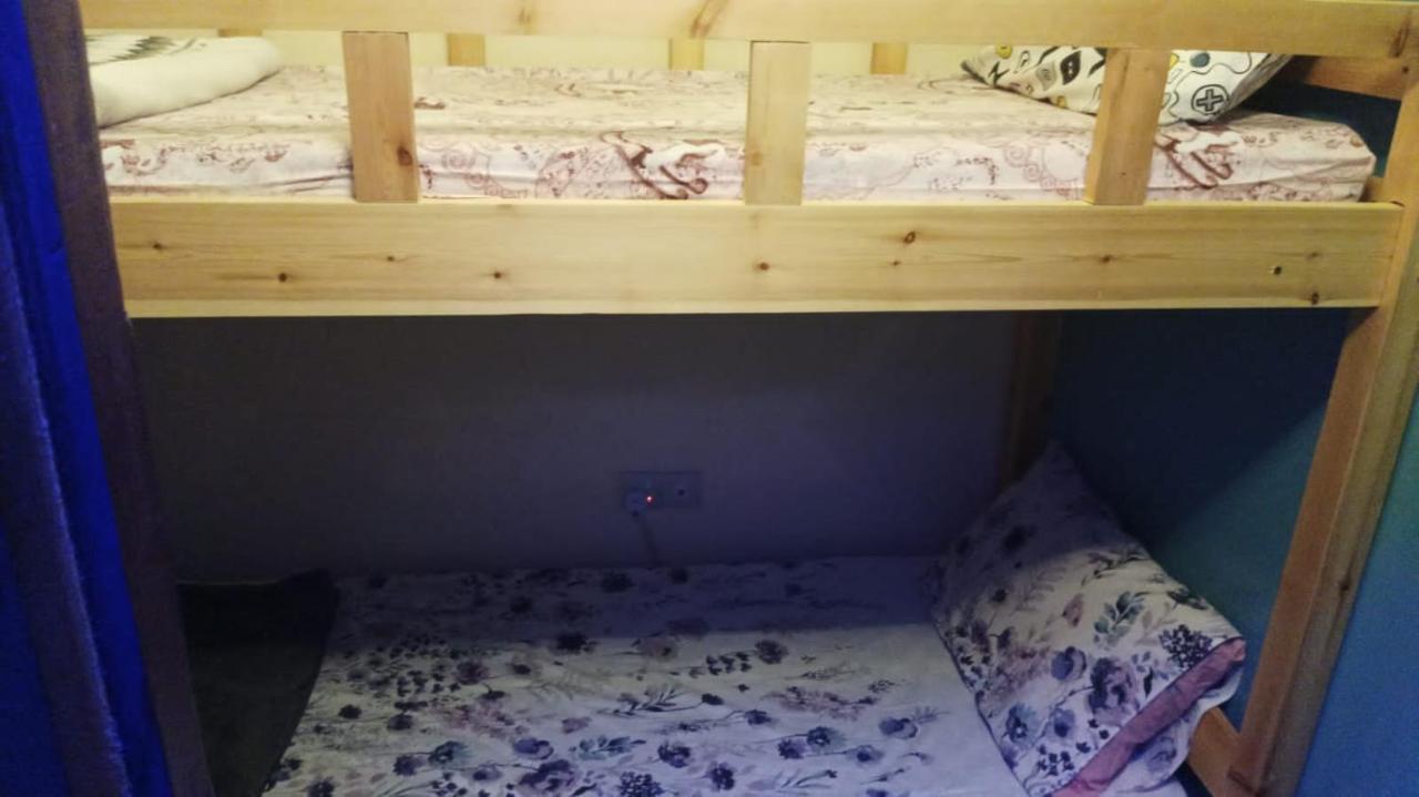 Appartamento Moon Backpackers , Al Rigga , Partition For Couples And For Singles Dubai Esterno foto